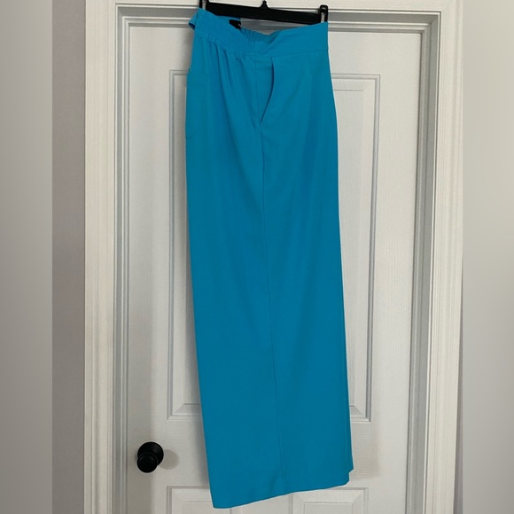 Woman’s Torrid size 20 dress pants - Picture 2 of 4